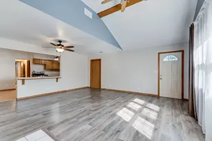 10 NE Circle Dr, Joliet, IL 60433 - Photo 5