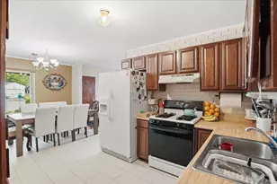 415 Garfield Rd, Ingleside, IL 60041 - Photo 9