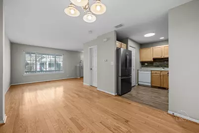 628 Lincoln Station Drive #628, Oswego, IL 60543 - Photo 7