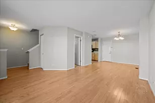 628 Lincoln Station Dr, Oswego, IL 60543 - Photo 5