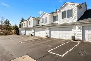 628 Lincoln Station Dr, Oswego, IL 60543 - Photo 25