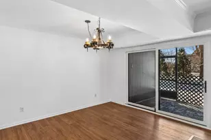 740 Saint Andrews Ln, Crystal Lake, IL 60014 - Photo 9