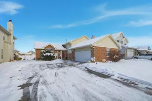 18641 Cedar Ave, Country Club Hills, IL 60478 - Photo 1