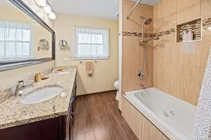 7934 Lotus Ave, Morton Grove, IL 60053 - Photo 9