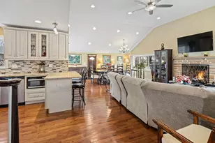 7934 Lotus Ave, Morton Grove, IL 60053 - Photo 7