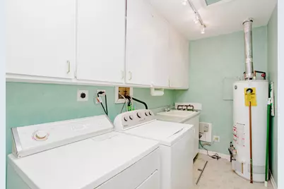 967 Grissom Trail, Elk Grove Village, IL 60007 - Photo 19