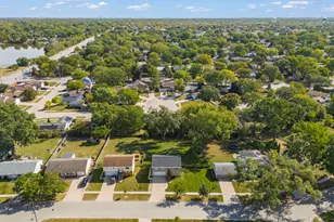 13 S Victoria Ln, Streamwood, IL 60107 - Photo 29