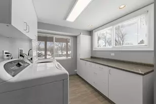 13 S Victoria Ln, Streamwood, IL 60107 - Photo 17