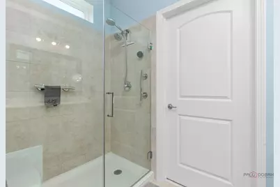 [Address not provided], Gurnee, IL 60031 - Photo 19