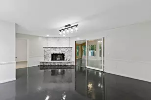 7 Woodhead Dr, Lake Villa, IL 60046 - Photo 9