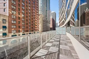 110 E Delaware Pl, Chicago, IL 60611 - Photo 19