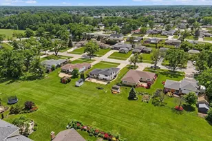 9S315 Cumnor Rd, Downers Grove, IL 60516 - Photo 21