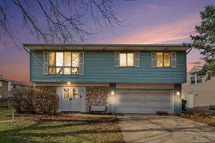 945 Surrey Ct, Joliet, IL 60431 - Photo 1