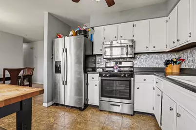 945 Surrey Court, Joliet, IL 60431 - Photo 17