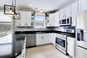 7230 N Oakley Ave, Chicago, IL 60645 - Photo 5