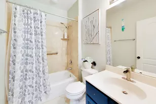 7230 N Oakley Ave, Chicago, IL 60645 - Photo 19