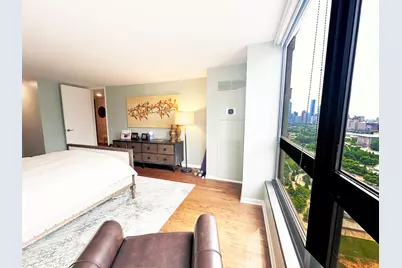 360 E Randolph Street #2304, Chicago, IL 60601 - Photo 17