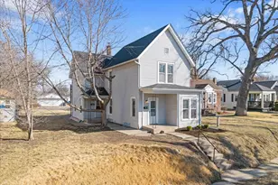 2413 11th Avenue A, Moline, IL 61265 - Photo 3