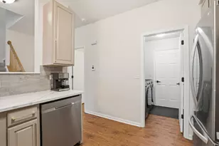 319 Grape Vine Trail, Oswego, IL 60543 - Photo 7