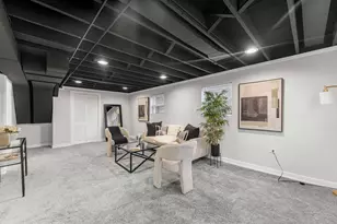 8716 S Merrill Ave, Chicago, IL 60617 - Photo 23