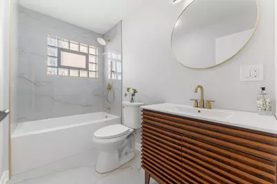 8716 S Merrill Avenue, Chicago, IL 60617 - Photo 9