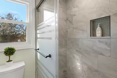 27942 N Lakeview Circle, McHenry, IL 60051 - Photo 13