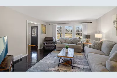 27942 N Lakeview Circle, McHenry, IL 60051 - Photo 5