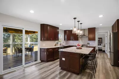 27942 N Lakeview Circle, McHenry, IL 60051 - Photo 7