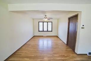 6201 W 90th Pl, Oak Lawn, IL 60453 - Photo 9