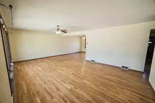 6201 W 90th Pl, Oak Lawn, IL 60453 - Photo 5