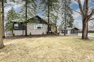 8459 S 85th Ct, Hickory Hills, IL 60457 - Photo 1