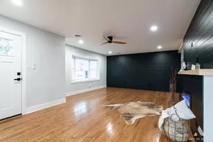 8459 S 85th Ct, Hickory Hills, IL 60457 - Photo 13