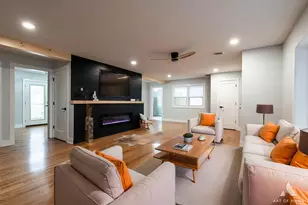 8459 S 85th Ct, Hickory Hills, IL 60457 - Photo 17