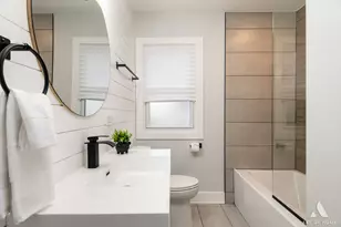 8459 S 85th Ct, Hickory Hills, IL 60457 - Photo 31