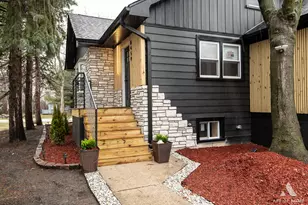 8459 S 85th Ct, Hickory Hills, IL 60457 - Photo 5