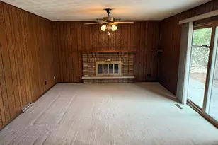 3156 Kentwood Pkwy, Rockford, IL 61109 - Photo 7