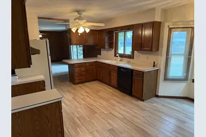 3156 Kentwood Parkway, Rockford, IL 61109 - Photo 5