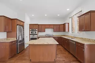 1891 Admiral Ct, Glenview, IL 60026 - Photo 7