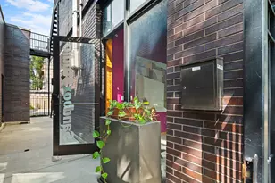 1608 W Cornelia Ave, Chicago, IL 60657 - Photo 3