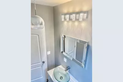 7806 S Rhodes Avenue, Chicago, IL 60619 - Photo 11