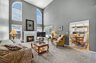 1850 White Oak Dr, Algonquin, IL 60102 - Photo 3