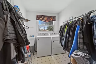 1850 White Oak Dr, Algonquin, IL 60102 - Photo 9