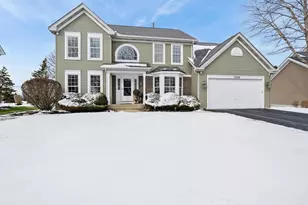 1850 White Oak Dr, Algonquin, IL 60102 - Photo 1