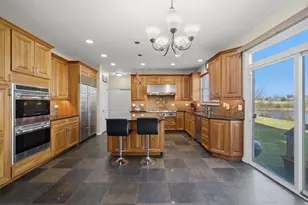 1718 Belcourt Ln, Elgin, IL 60120 - Photo 9