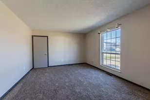 824 W Marquette St, Princeton, IL 61356 - Photo 3