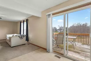 2818 Carol Pl, Rockford, IL 61109 - Photo 5