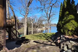 128 Hickory Rd, Lake in the Hills, IL 60156 - Photo 33