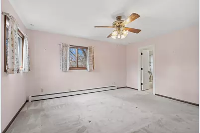 128 Hickory Road, Lake in the Hills, IL 60156 - Photo 17