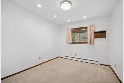 128 Hickory Road, Lake in the Hills, IL 60156 - Photo 19