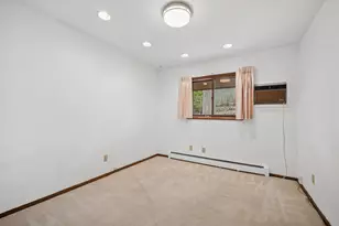 128 Hickory Rd, Lake in the Hills, IL 60156 - Photo 19